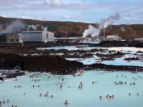 冰岛进入紧急状态 火山或几天内喷发